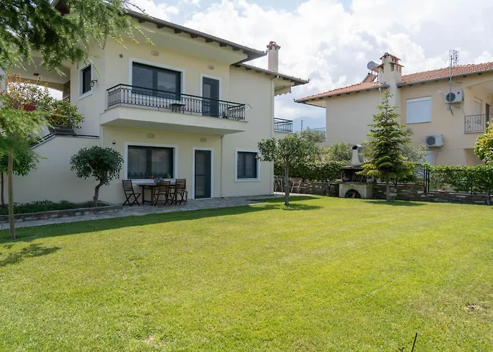 Wonderful House In Leptokarya